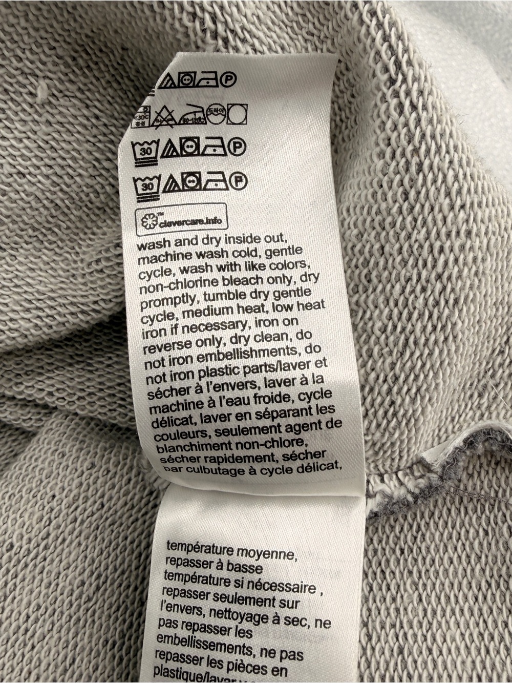 XL Men’s Calvin Klein Light Gray Pullover Hoodie with Front Pocket - Picture 7 of 7